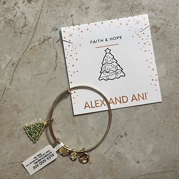 NWT Alex And Ani Christmas Tree Bracelet - Picture 1 of 3